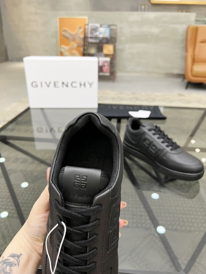 Givenchy Sneakers